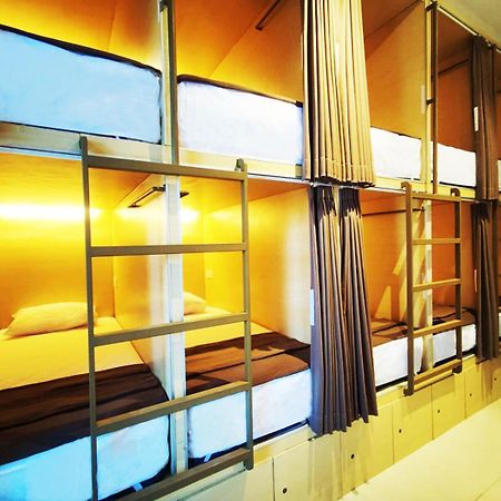 Fora Capsule Hostel Tuban Kuta Lombok Exteriér fotografie